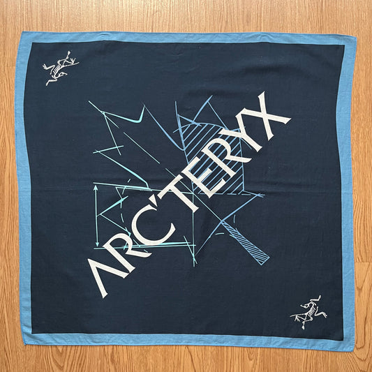 Arc'Teryx logo graphic scarf