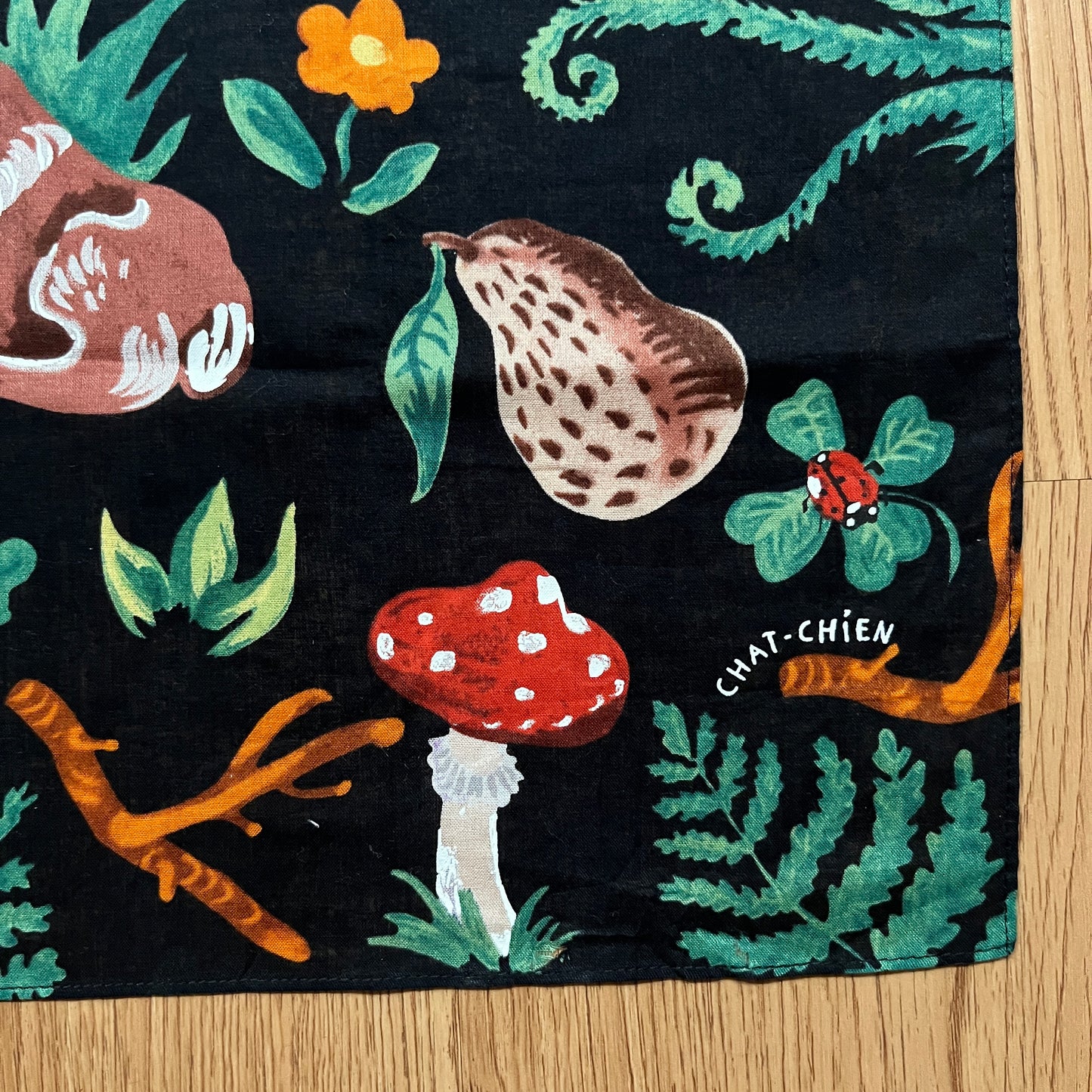 Nathalie Lete Bambi Mushroom Chat Chien Forest Handkerchief
